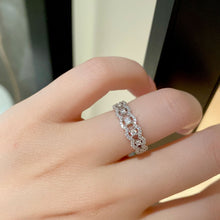 Elegant Lace Queen Zircon Ring | Silver Ring